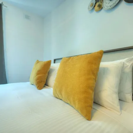 아파트 Luxury Penthouse With Jacuzzi On Sun Terrace Apic1-2 *